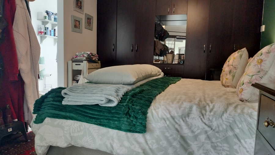 5 Bedroom Property for Sale in Fraaiuitsig Western Cape